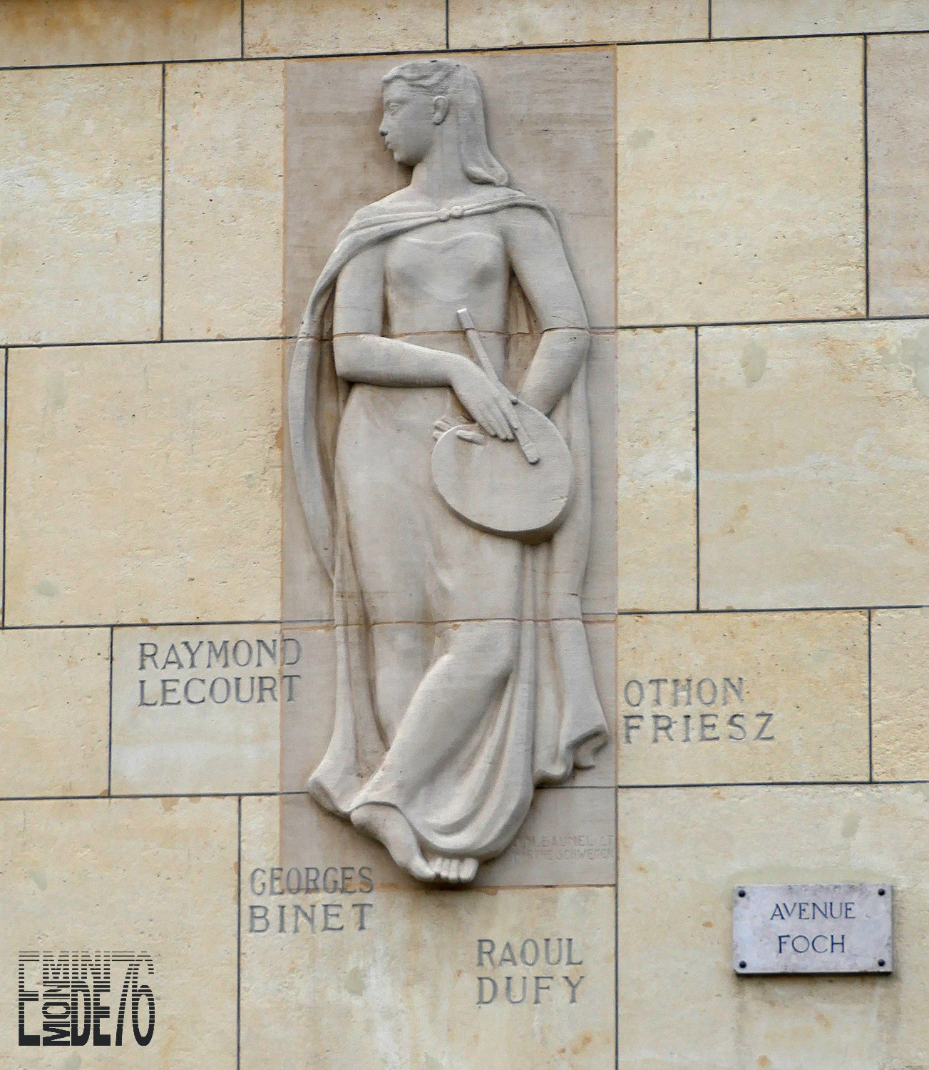 Bas-reliefs